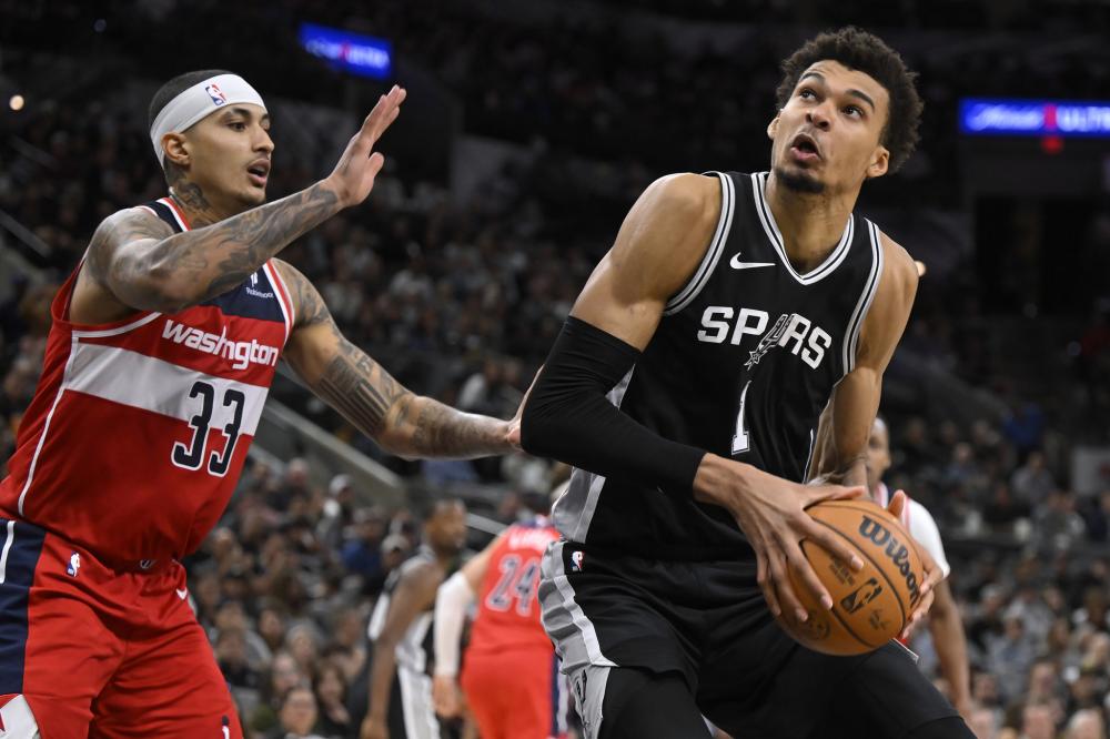 尽管文班亚 尽管文班亚