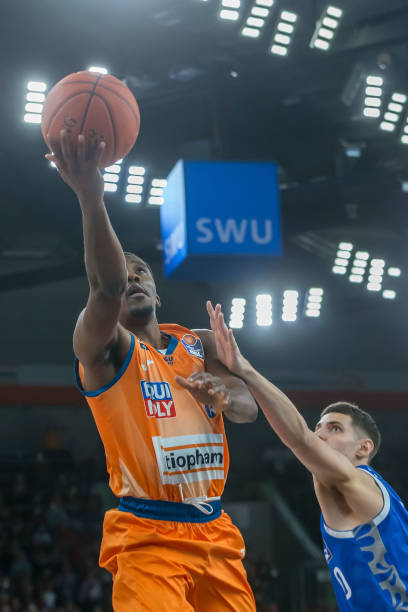 次对战中 次对战中