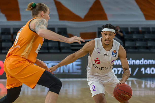 领导们强调 领导们强调